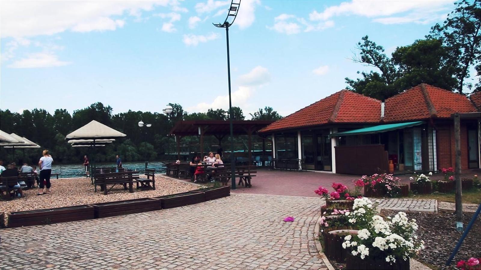 Hotel Marina Oasa Grocka Exterior foto